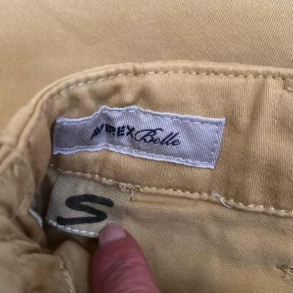 NWT High Waisted Avirex wide leg pants belle small
Cotton blend 
Mustard color - Picture 3 of 10